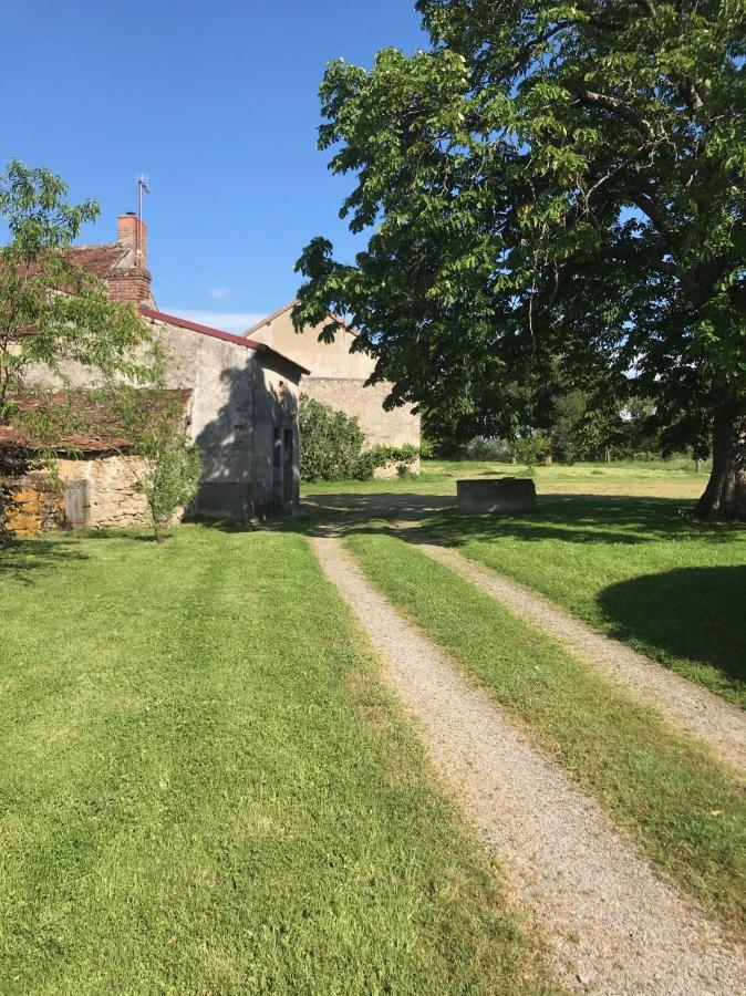 By The Wayside Villa Lussac-Les-Eglises Buitenkant foto